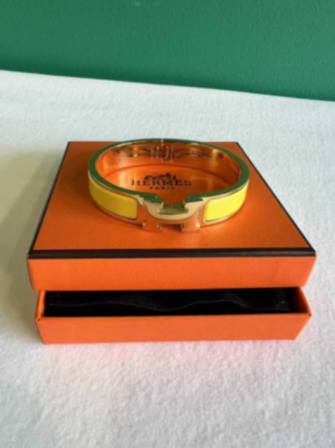 Hermès Clic H Bracelet – Yellow Enamel PM (Small) | Excellent Condition63227768716161111