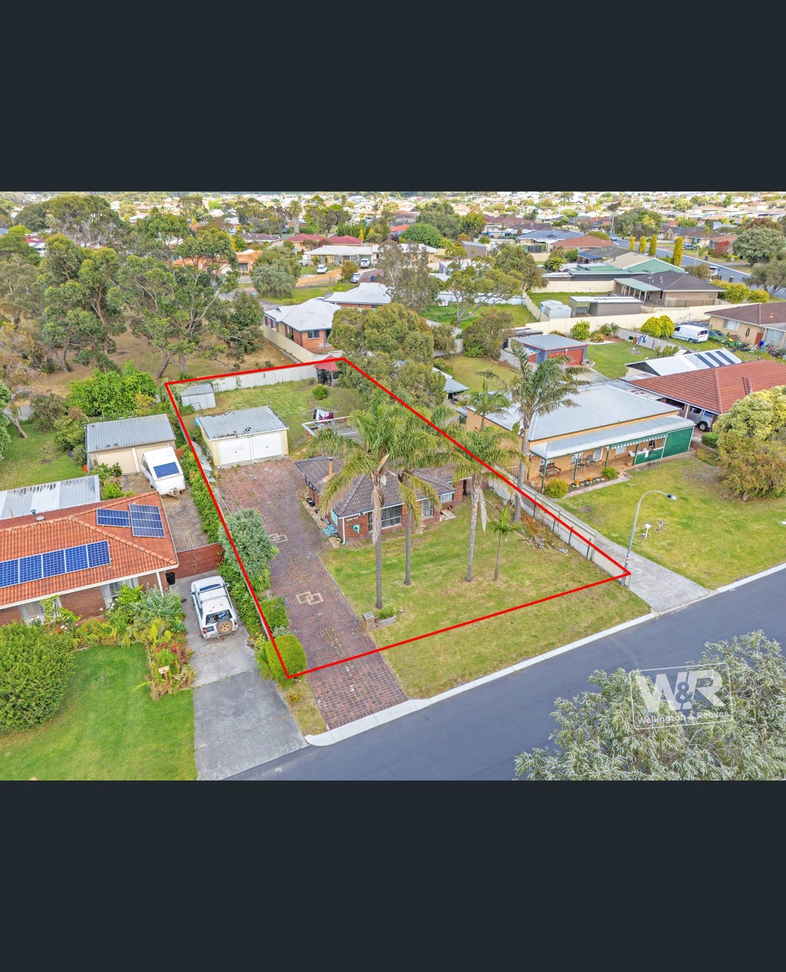 9 Andorra Road, Orana, WA 6330