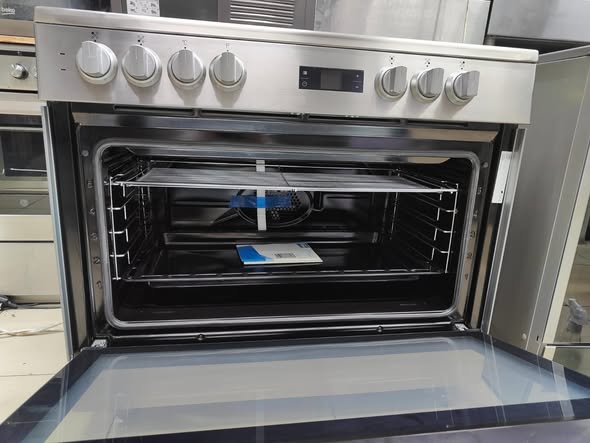 Electric cooking range