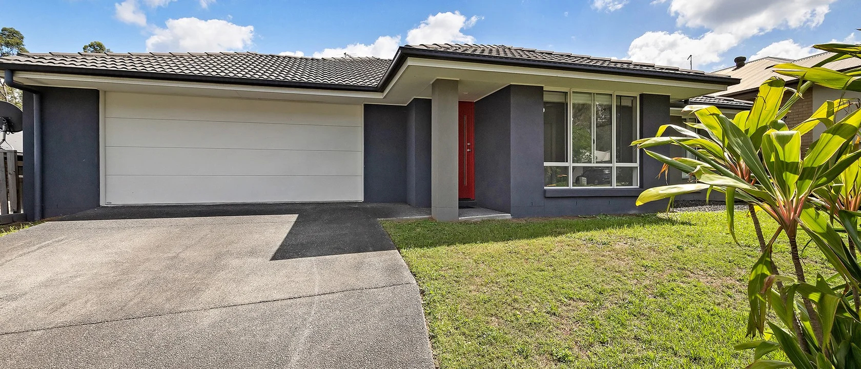 4 Kains Avenue, Brassall QLD 4305