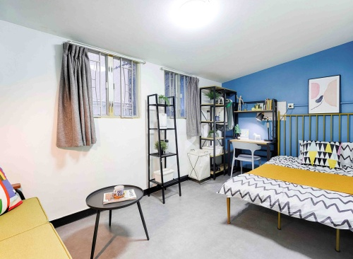 iRent Crown Prince Phase II Apartment Large Single Suite63303700178178111