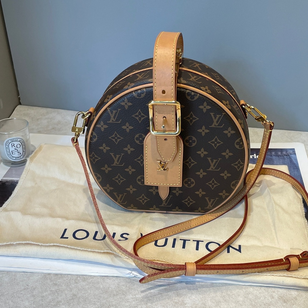 LV/Louis Vuitton – Bolso de mano y bandolera rígido con monograma clásico