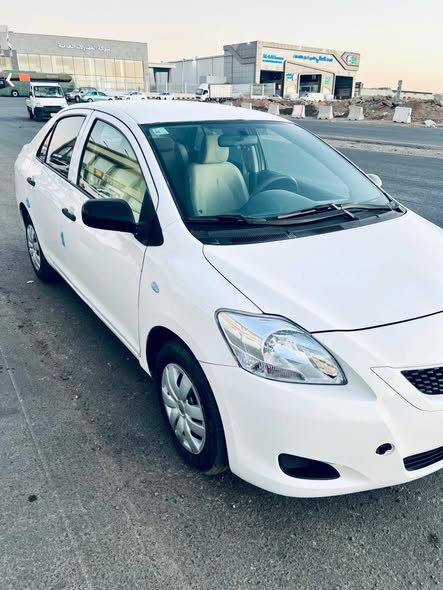 TOYOTA YARIS 64832013249667111