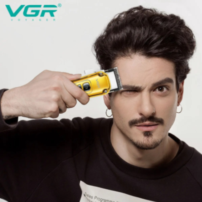 VGR 006 Electric Hair Clipper Metal Retro Men's Electric Push Shear Oil Head Carving LED Intelligent Digital Hair Trimming 63214136713089112