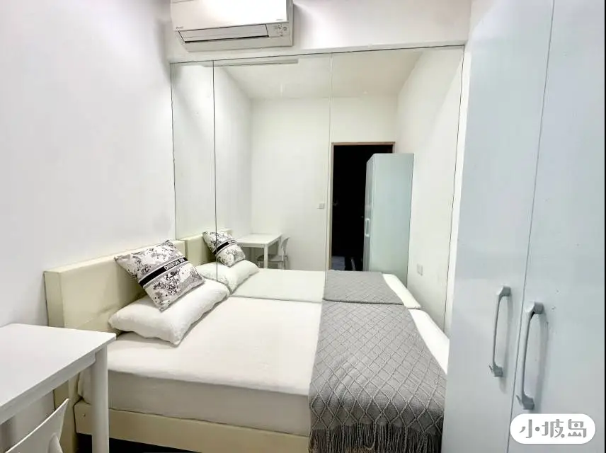 Curtin Standard Room West near NUS63383905955073111