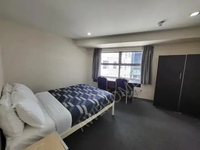 Studio With Private Bathroom and Kitchen - Includes Utilities (Standard)64253120543107111