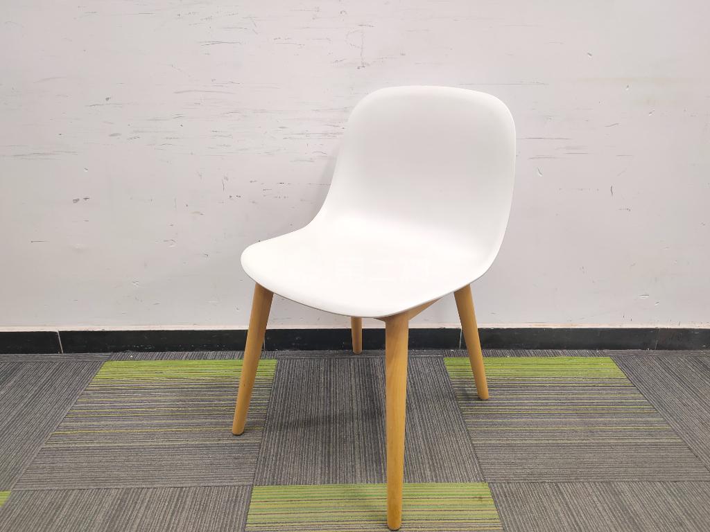 Domestically Produced Brand Second-Hand Four-Legged Office Chair, White64833542677377110