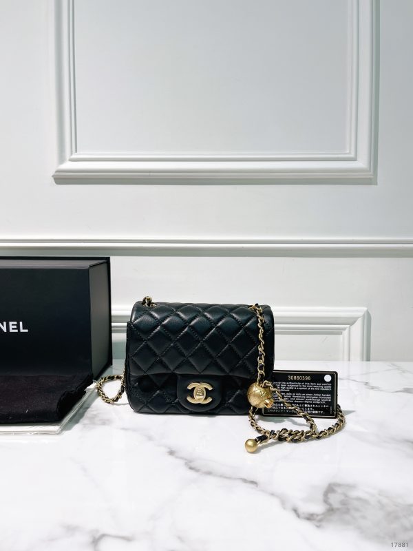  CHANEL PEARL CRUSH MINI SQUARE, Black/Gold
