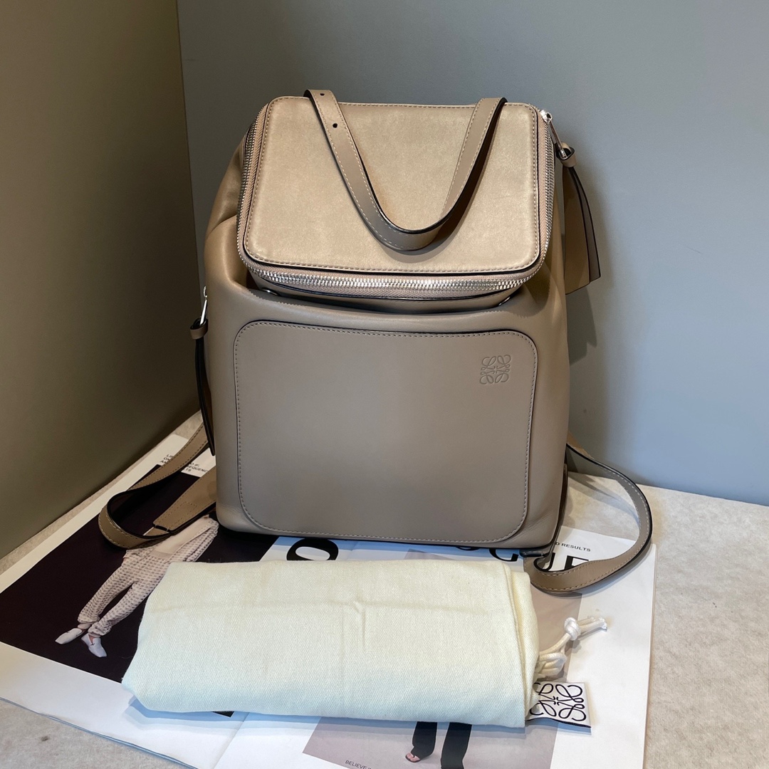 LOEWE/罗意威 goya沙色双肩包