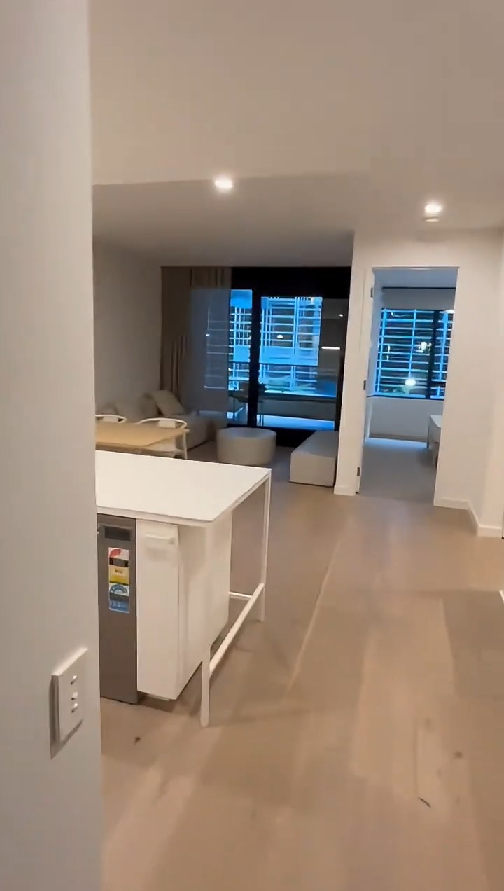 🤯LIV Aston Huge Apartment, 8 Weeks Rent Free on 705pw Annual Lease
