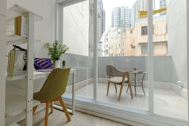 PFL Hill Double Room with Private Balcony at Kaiyuan Living 4D63545620338562110