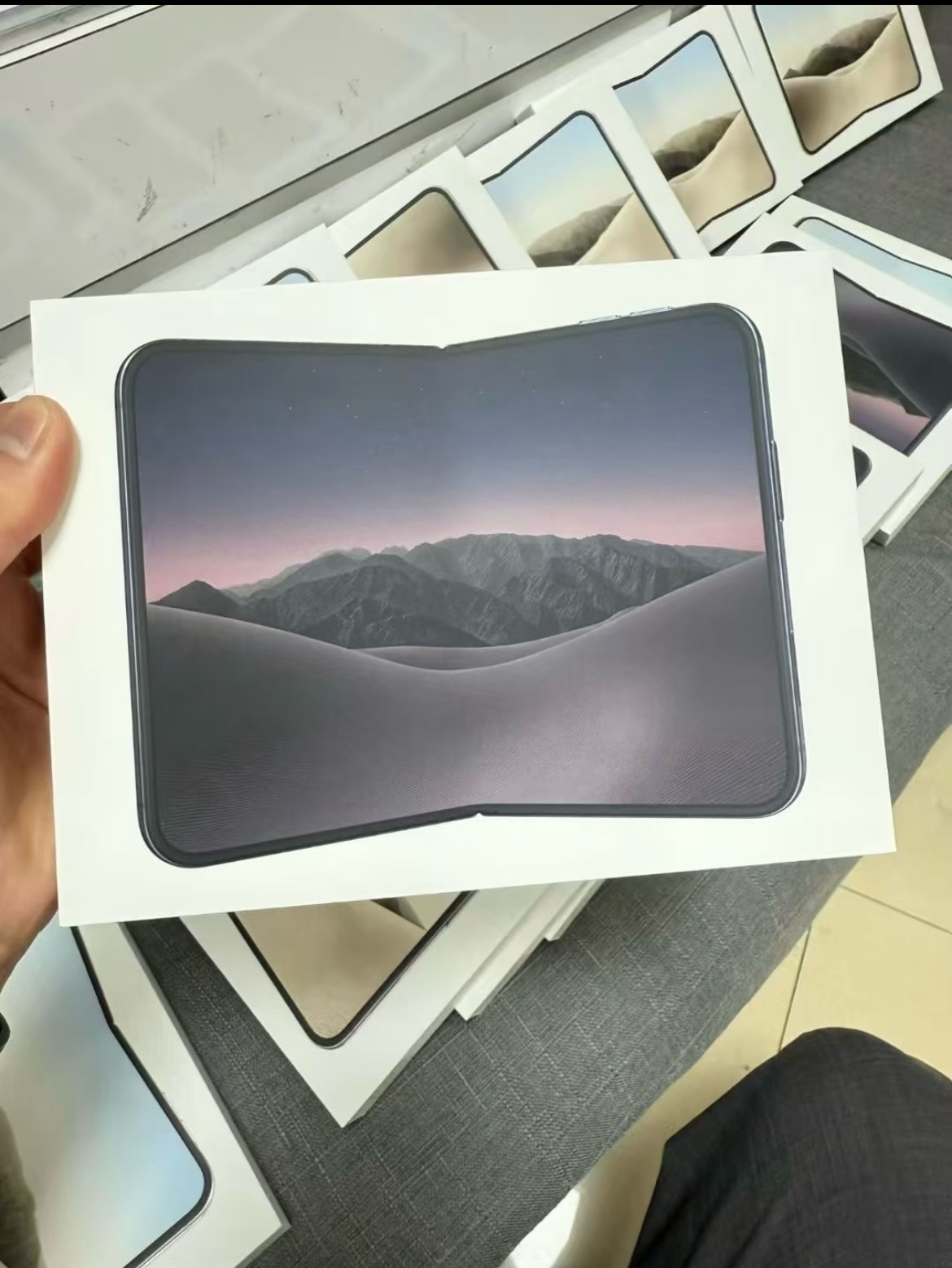 New iPhone Duo with official Hong Kong warranty