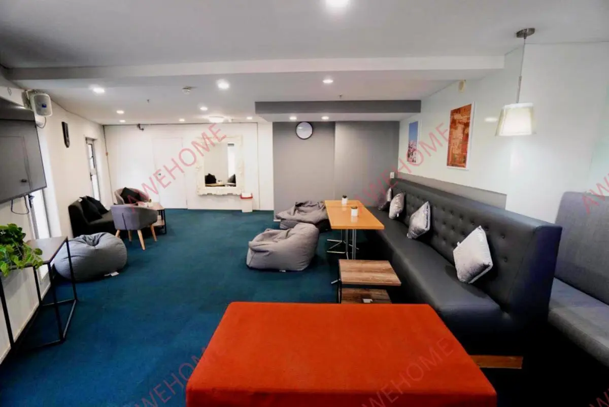 Columbia Apartment64252473372929111