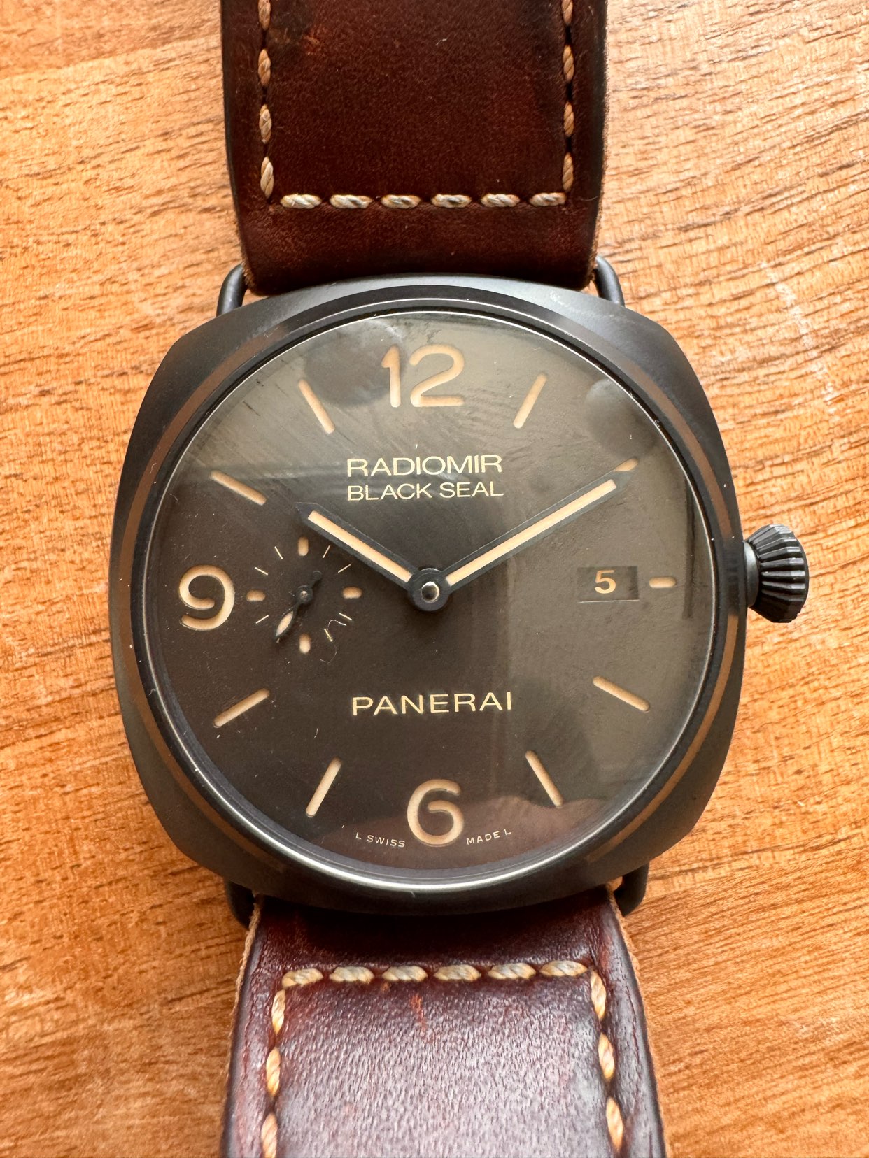 Panerai Radiomir Black Seal – 3 Days (PAM 00505) A great opportunity to own a classic Panerai in top condition.
63823775204995110