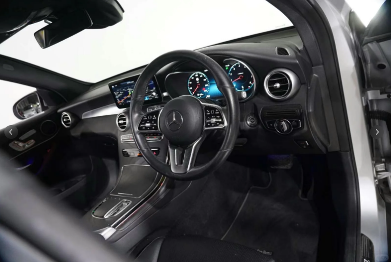 出售｜2020年奔驰 GLC200 AMG Line64683873339394112