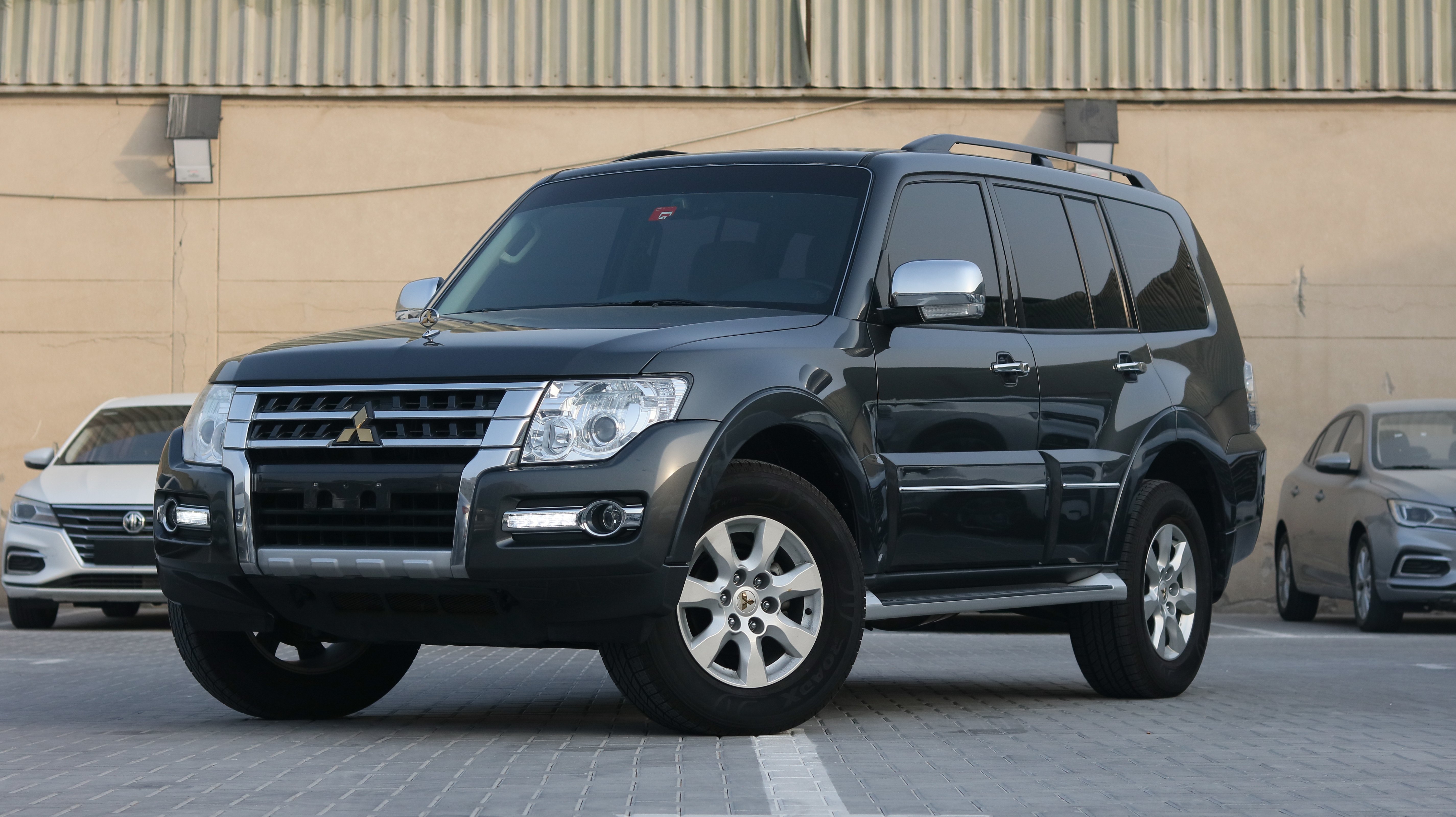 mitsubishi-pajero-gls-v6-4x4-30l-64621469936386114
