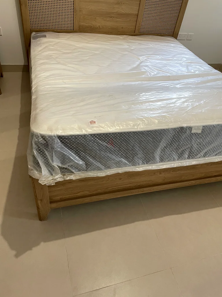 فراش رغوة بجيوب نابضية فائق الطاقة63369082483330110