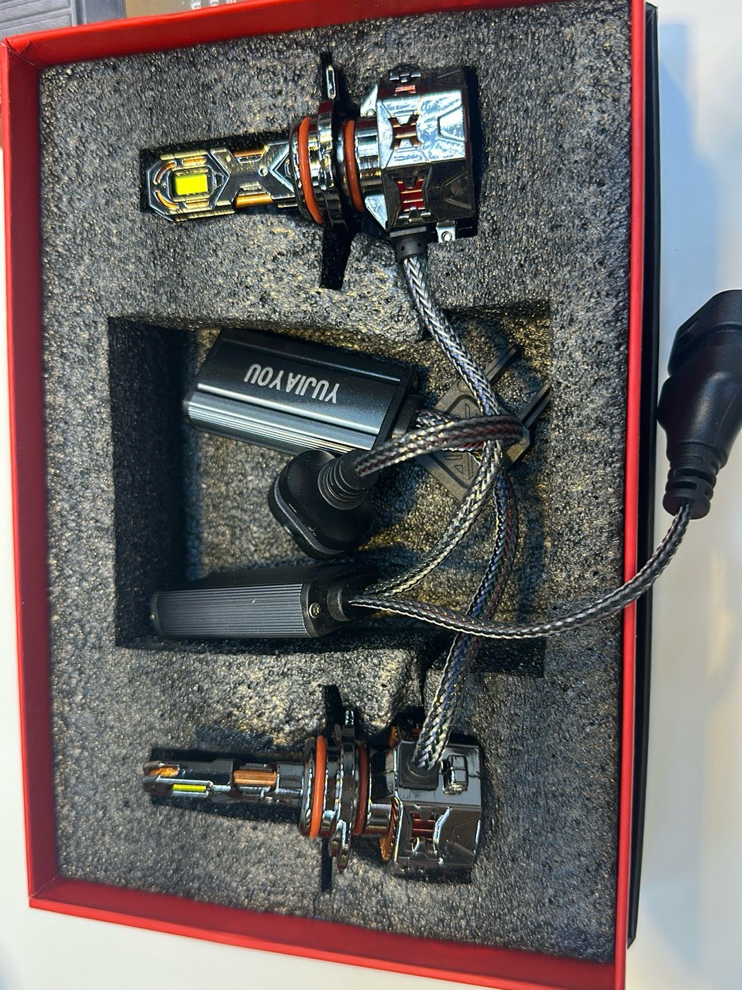 Automotive LED64389112372225110