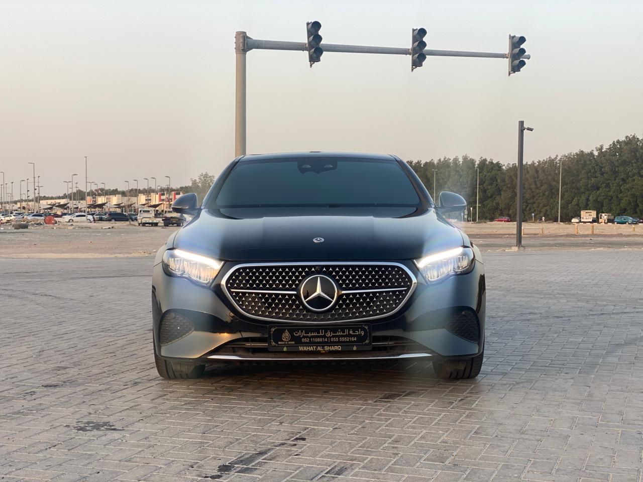 Mercedes E200 Model: 202464146481704833110