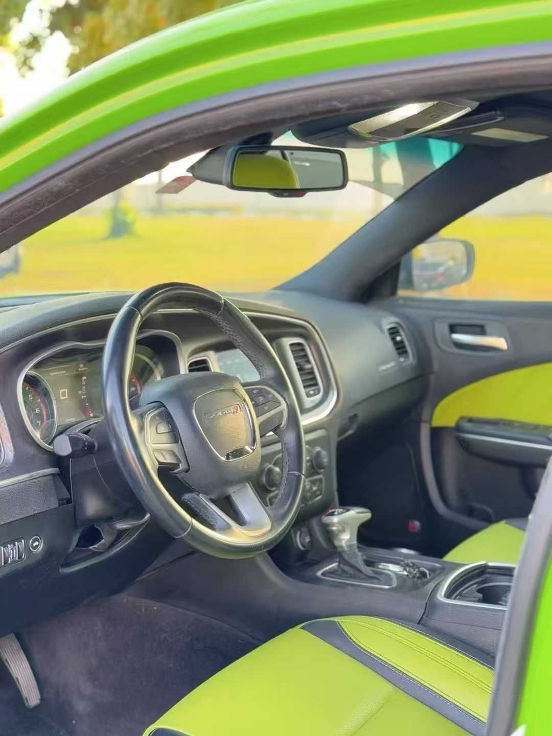 دودج تشارجر 201764609330393985112