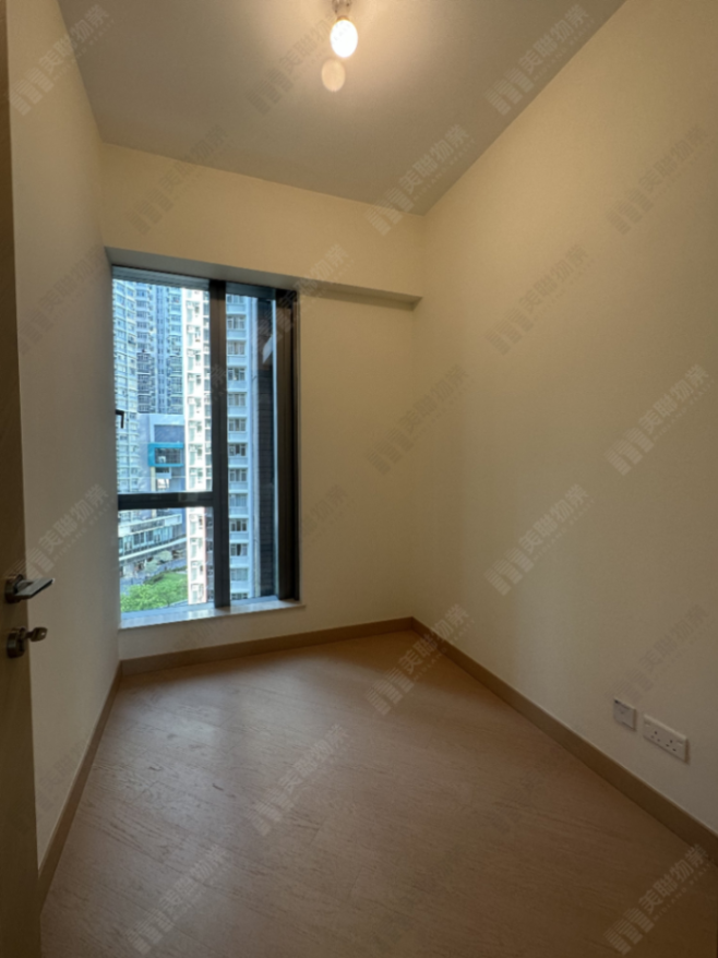 維港滙II期 "海景" 3房! 超近南昌站!63591337449347114