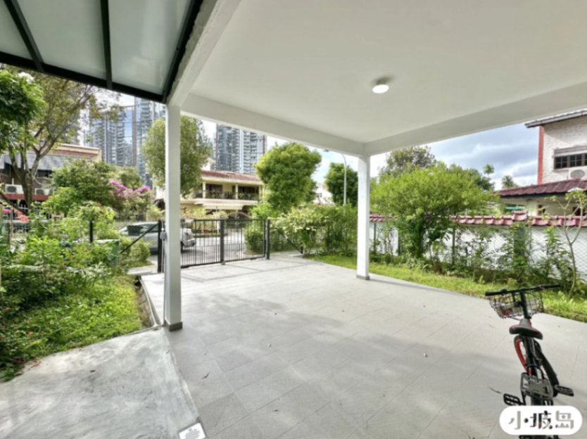 Near NUS master bedroom 230063384438379907111