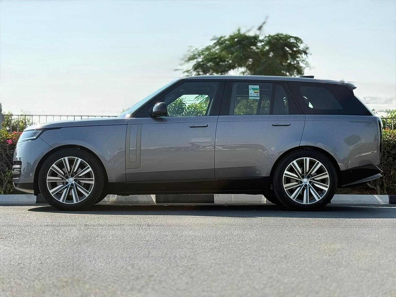 Land Rover Range Rover 2025 3.0L V6 HSE MHEV 360 PS Petrol Auto AWD64611028145666113