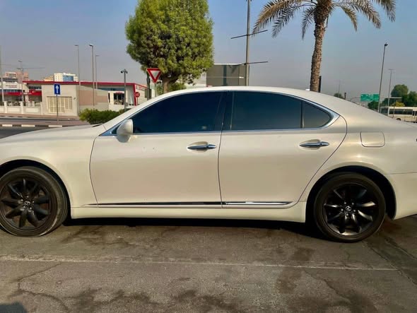 LEXUS LS 46064674888592258114