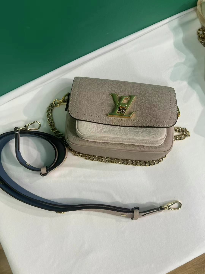 Louis Vuitton LockMe Tender Bag – Grained Calfskin | Like New (98%)11 Louis Vuitton LockMe Tender Bag – Grained Calfskin | Like New (98%)632281762087711111