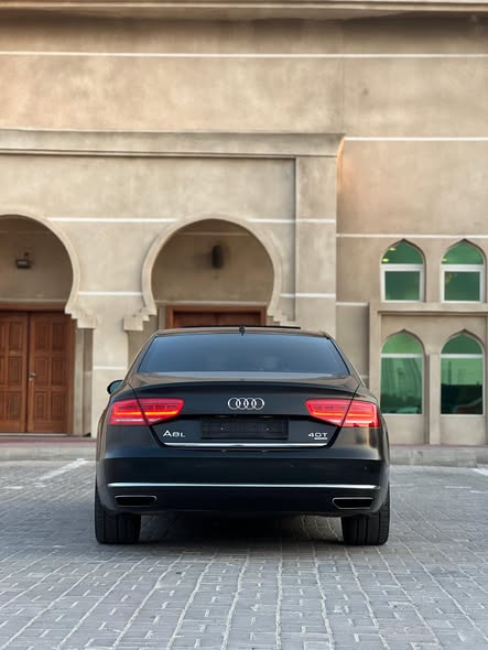 اودي A8L64693903273857112