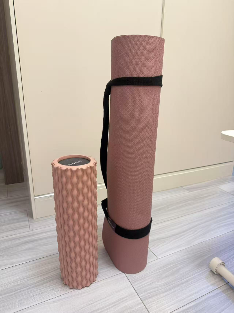 Selling yoga mat and foam roller63314804451329115