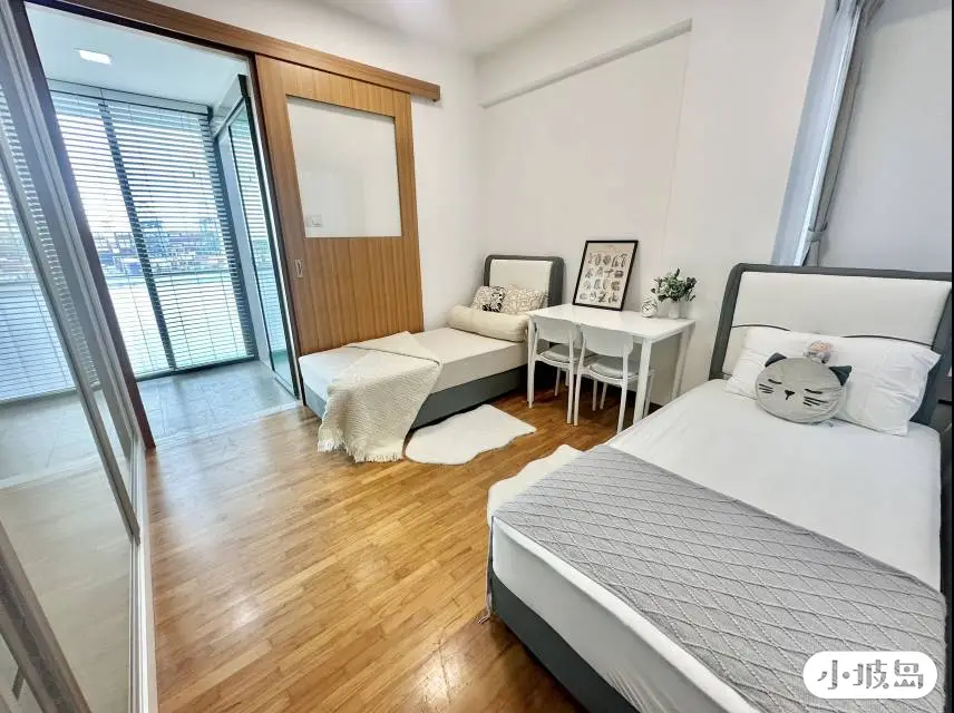 Recent Curtin NUS master bedroom63383361772546110