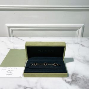 VCA VINTAGE ALHAMBRA BRACELET, 5 Motifs