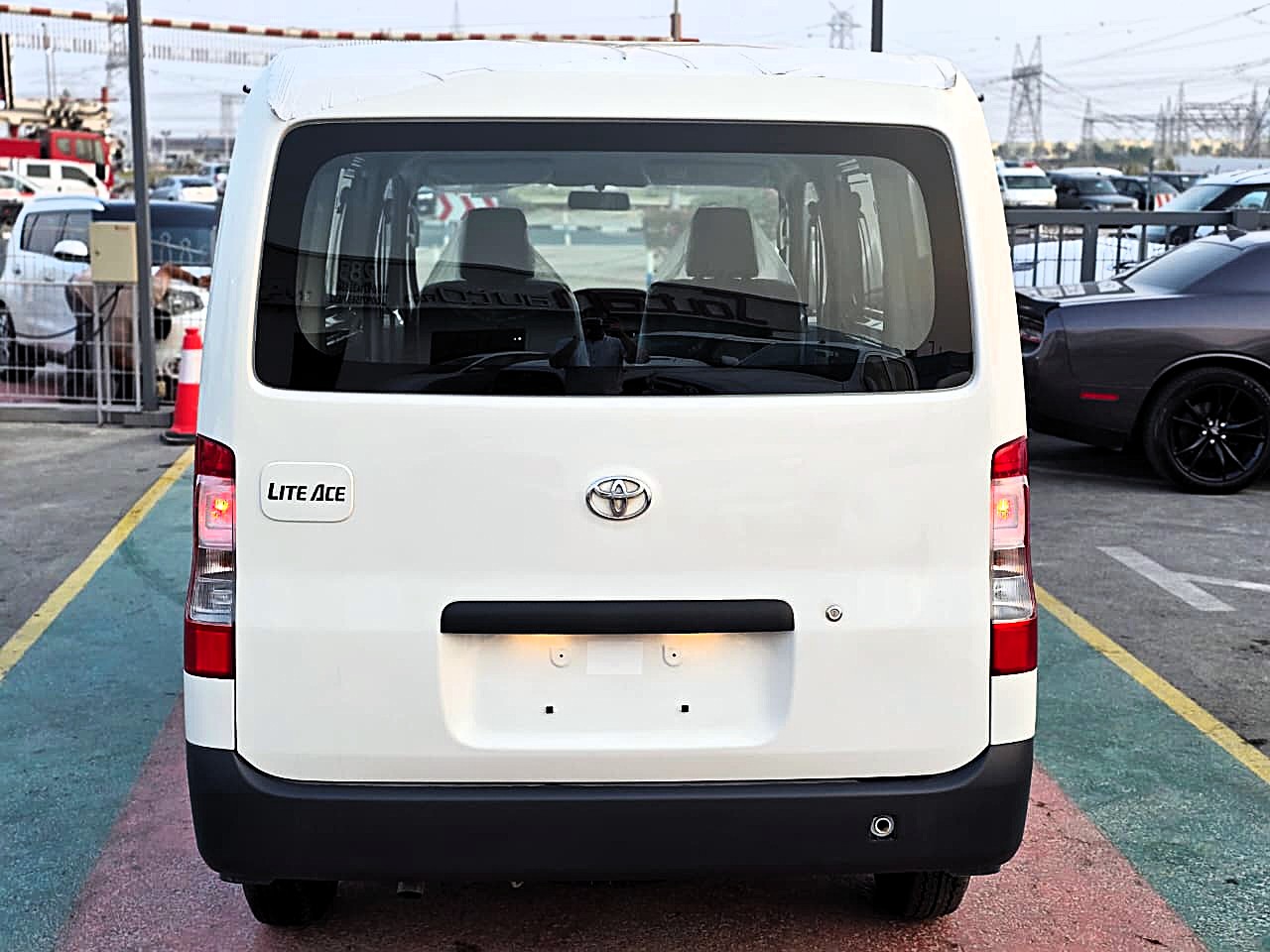 TOYOTA LITEACE 1.5L PETROL VAN RWD 5 DOORS WHITE COLOR 2025 MODEL63813202083587113