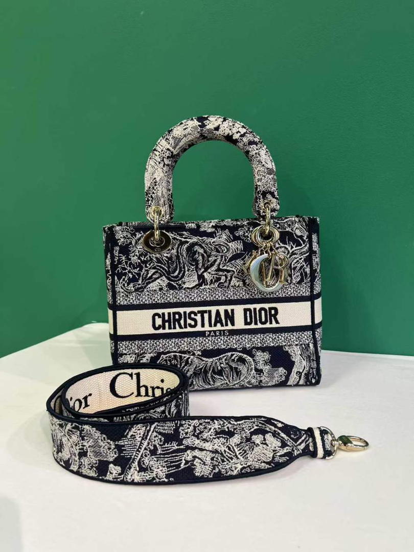Authentic Dior Medium Lady D-Lite Bag – Embroidered Reverse Blue | Excellent Condition16 Authentic Dior Medium Lady D-Lite Bag – Embroidered Reverse Blue | Excellent Condition632279672020511116
