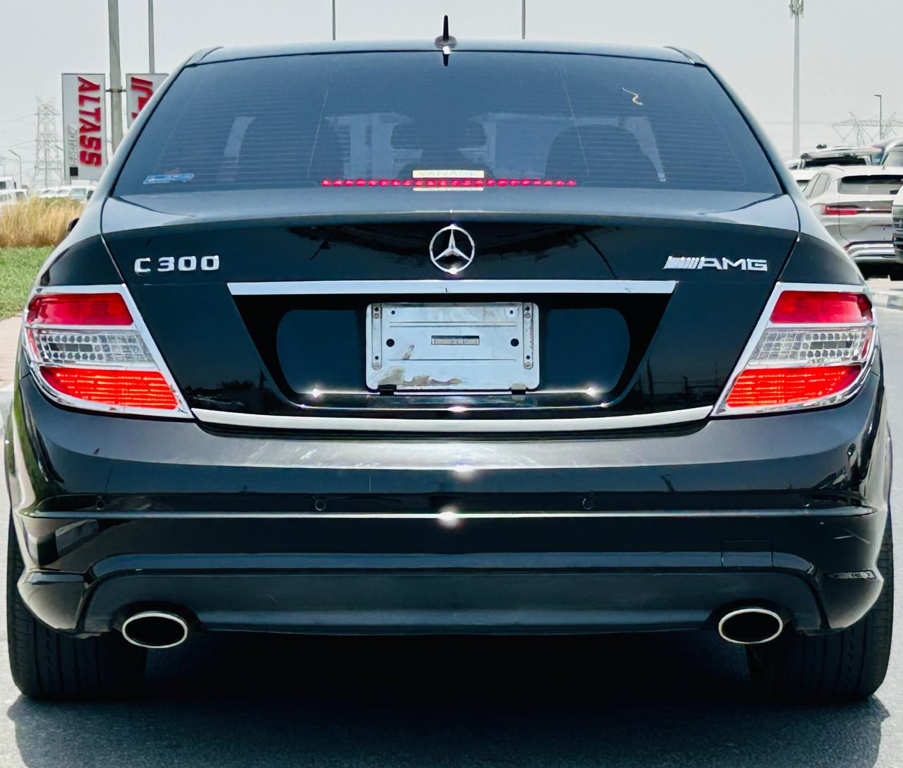 BENZ | C300 | 2010 | ONLY : 111,257 KM | JAPAN IMPORT | CLEAN TITLE 63734250261761114