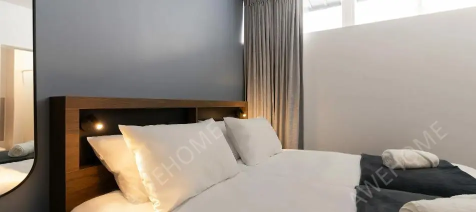 Twin Room with Shared Bathroom Double Occupancy64253336854787111