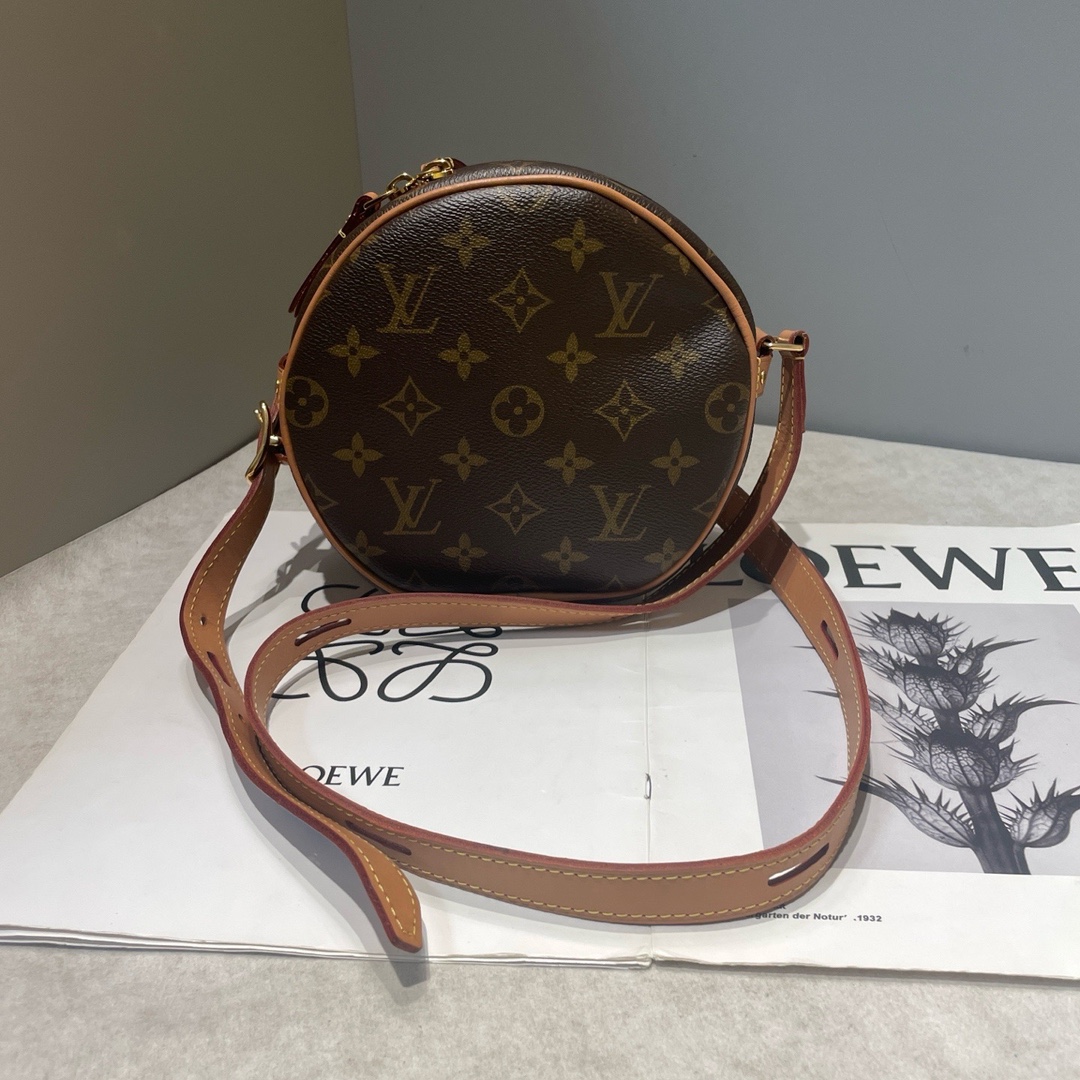 LV / Louis Vuitton Bolso redondo suave Boite Chapeau Souple, tamaño pequeño, con monograma clásico