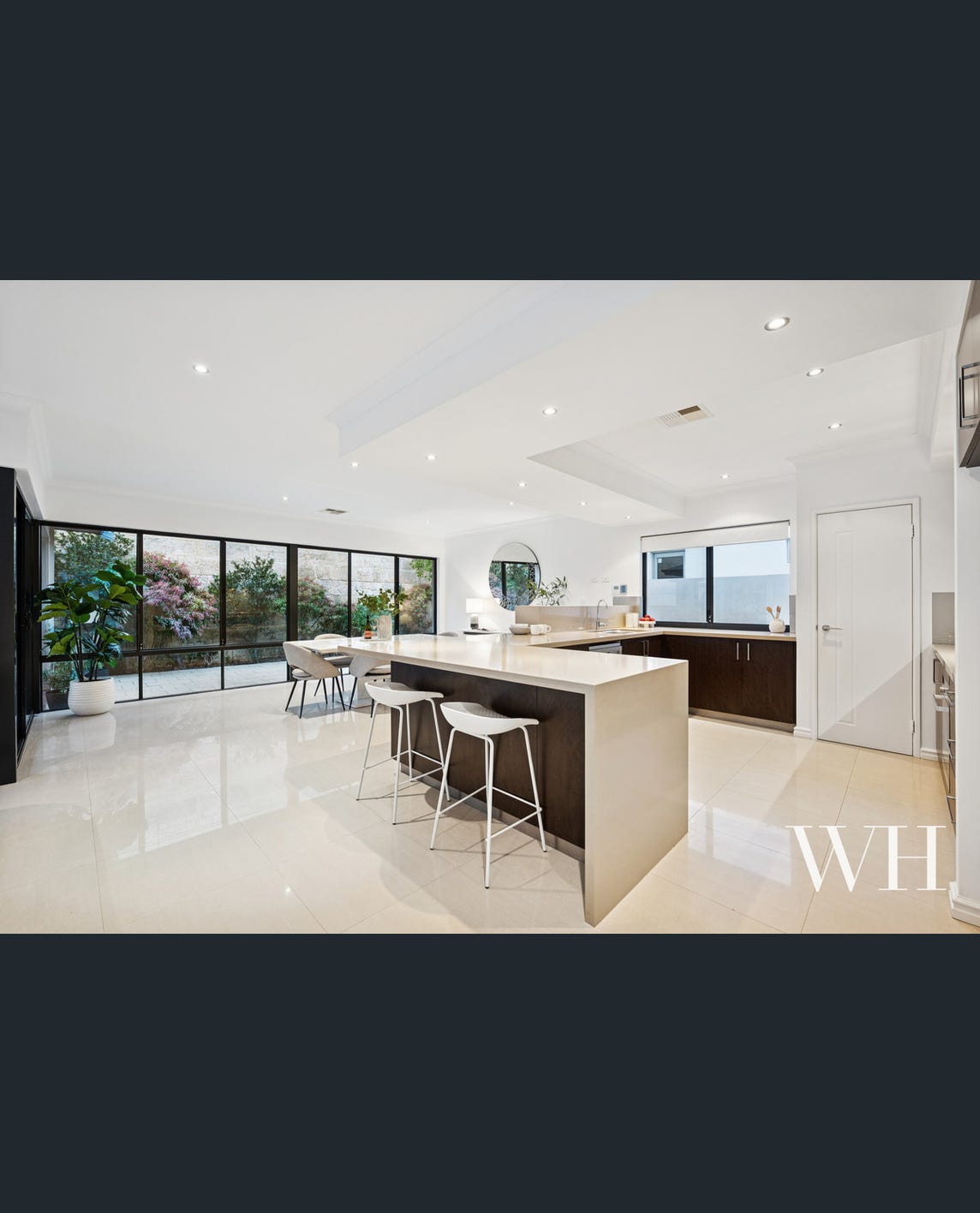 10 Bombay Heights, North Coogee, WA 6163